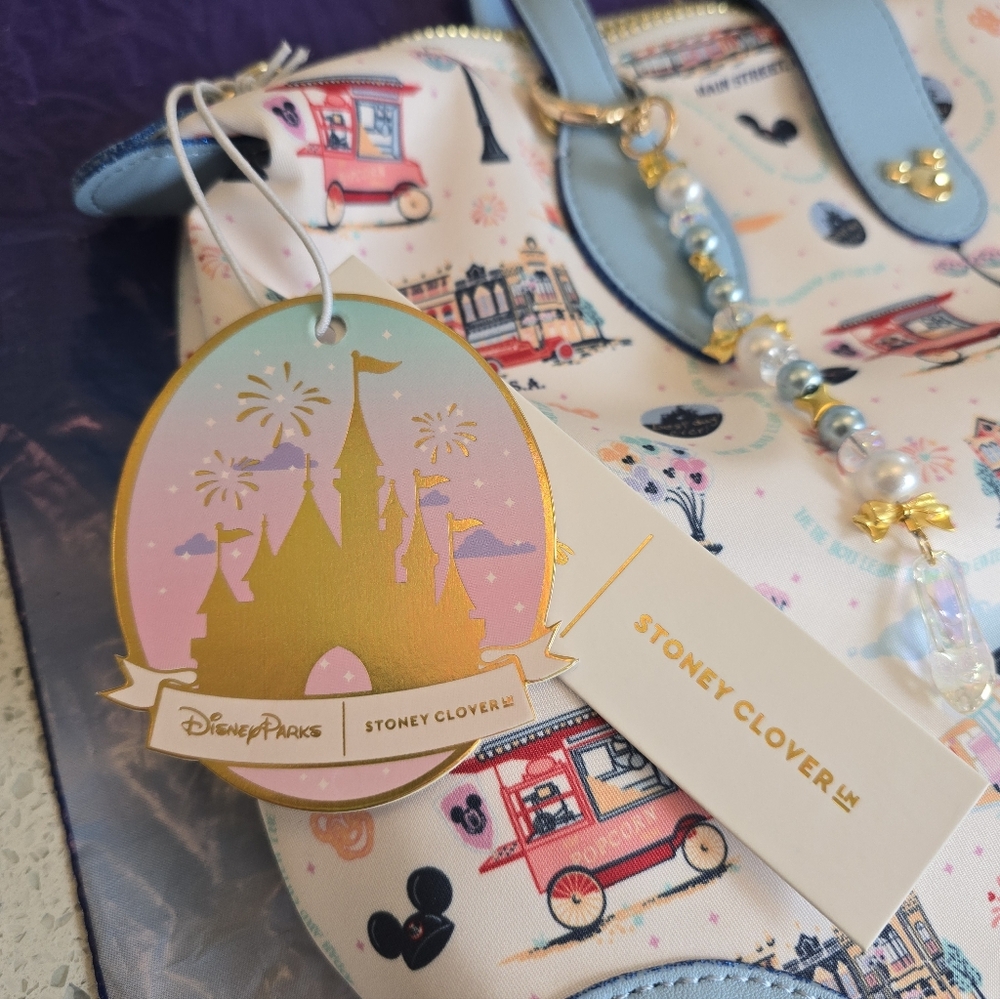 SOLD ♡ | Disney Pouchette Crossbody - Picture 3 of 14